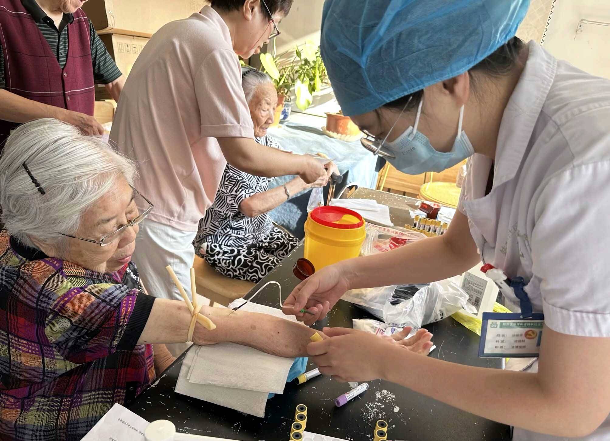 澳門最精準免費資料大全旅游團,出伏之后暑氣未消，空調(diào)房里注意健康