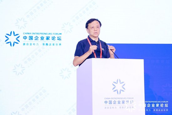 李小加：很難想象金融人讓AI來管錢 不一定有人敢嘗試